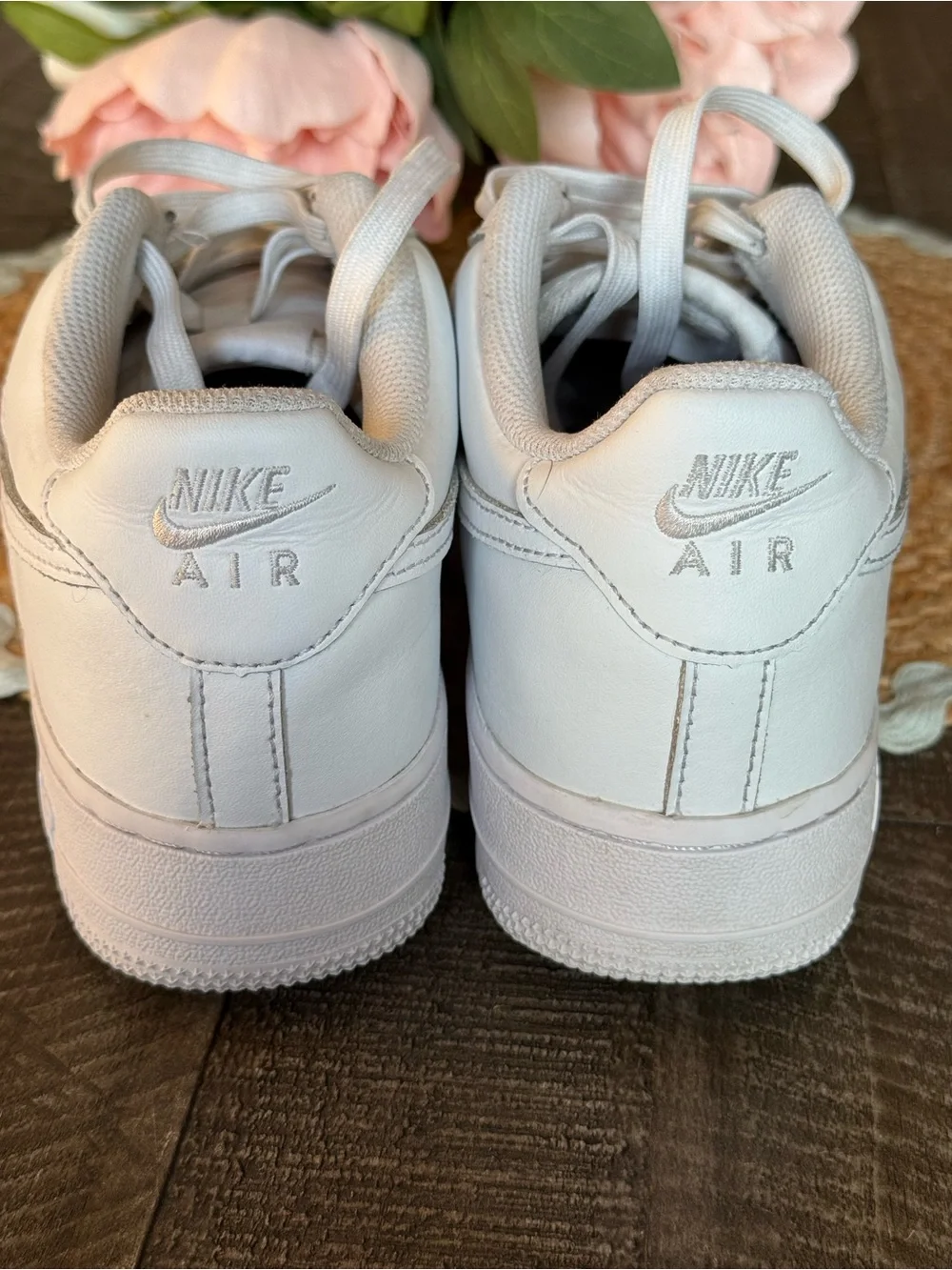 Nike Air Kids White Low-Top Sneakers